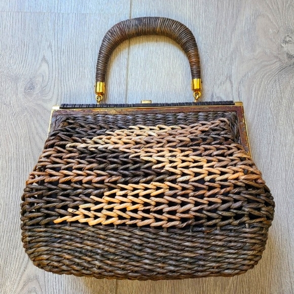 Roberta di Camerino Handbags - Vintage Roberta Di Camerino woven rattan bag